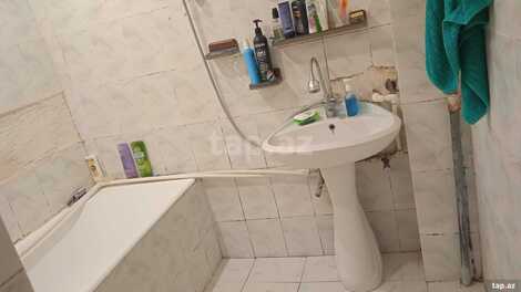 4-otaqlı mənzil, İnşaatçılar pr., 105 m²