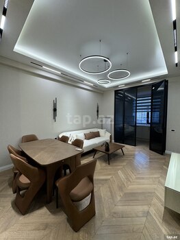 2-otaqlı yeni tikili, Elmlər Akademiyası m., 68 m²
