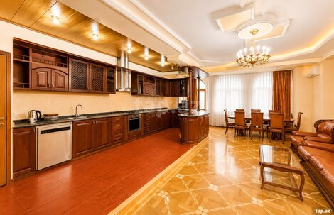 6-otaqlı yeni tikili, Nizami m., 555 m²