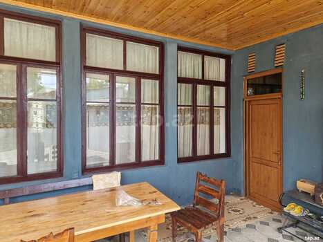 Həyət evi, Buzovna qəs.