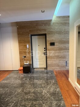 4-otaqlı yeni tikili, Elmlər Akademiyası m., 220 m²