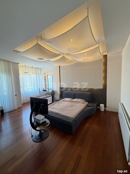 4-otaqlı yeni tikili, Elmlər Akademiyası m., 220 m²