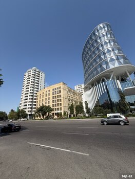 4-otaqlı yeni tikili, Elmlər Akademiyası m., 220 m²