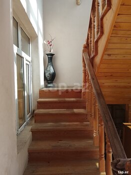Həyət evi, Hökməli qəs.