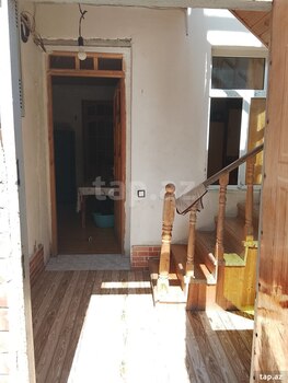 Həyət evi, Hökməli qəs.