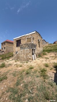Həyət evi, Hökməli qəs.