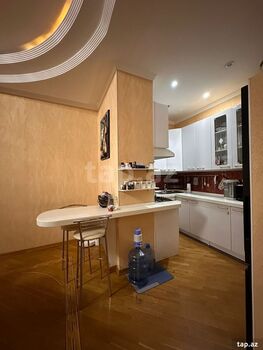 3-otaqlı yeni tikili, Moskva pr., 100 m²