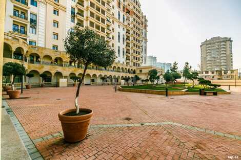 4-otaqlı yeni tikili kirayə verilir, Bakıxanov küç., 240 m²