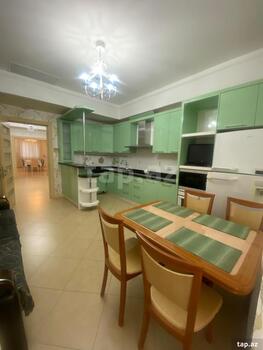 4-otaqlı yeni tikili kirayə verilir, Bakıxanov küç., 240 m²