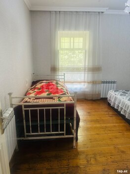 Həyət evi kirayə verilir, Şəki ş.