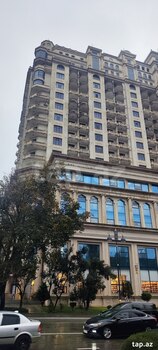 3-otaqlı yeni tikili, Elmlər Akademiyası m., 100 m²