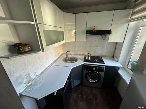 2-otaqlı mənzil, Qara Qarayev küç., 42 m²