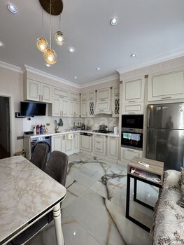 4-otaqlı yeni tikili, Yasamal r., 152 m²