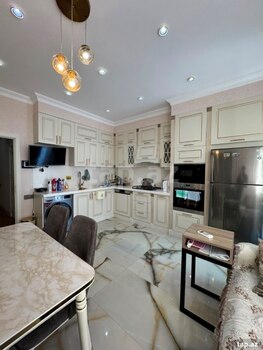 4-otaqlı yeni tikili, Həsən bəy Zərdabi küç., 152 m²