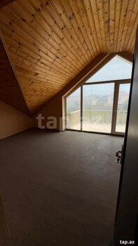 Həyət evi, Corat massivi