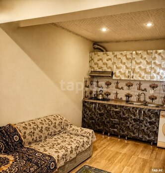 Həyət evi kirayə verilir, Badamdar qəs.