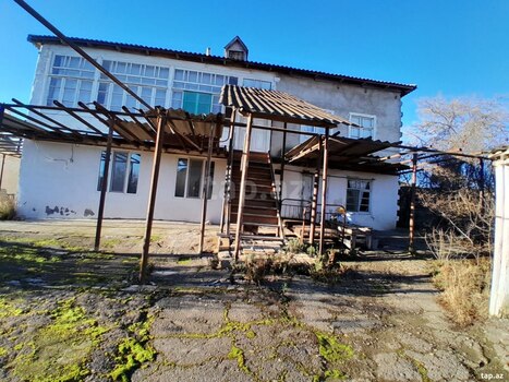 Həyət evi, Siyəzən r.