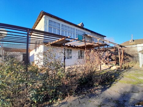 Həyət evi, Siyəzən r.