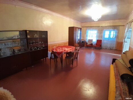 Həyət evi, Siyəzən r.