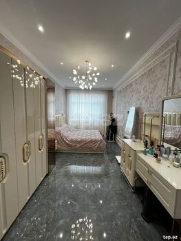 4-otaqlı yeni tikili, 8 Noyabr pr., 170 m²