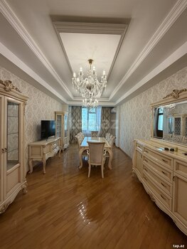 3-otaqlı yeni tikili, Xırdalan ş., 136 m²