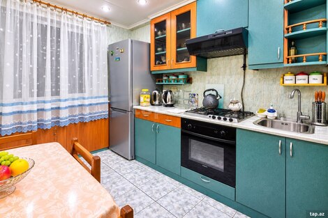 3-otaqlı mənzil kirayə verilir, Bakıxanov küç., 90 m²