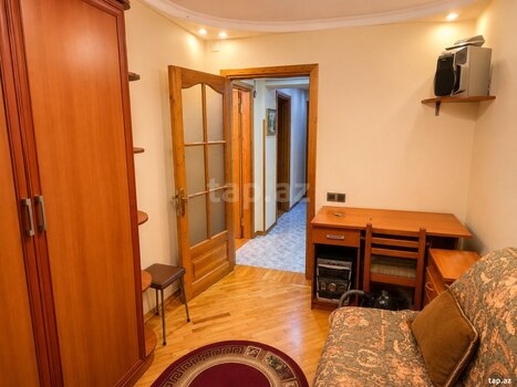 3-otaqlı mənzil kirayə verilir, Bakıxanov küç., 90 m²