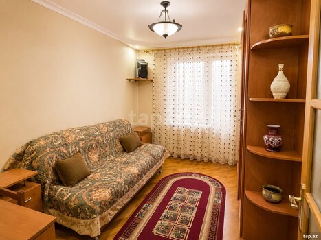 3-otaqlı mənzil kirayə verilir, Bakıxanov küç., 90 m²
