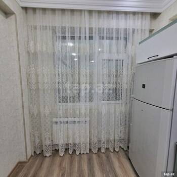 4-otaqlı yeni tikili kirayə verilir, Gəncə ş., 160 m²