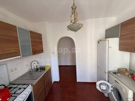 2-otaqlı mənzil kirayə verilir, M. Senani küç., 60 m²