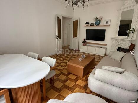 3-otaqlı mənzil, Bakıxanov küç., 70 m²