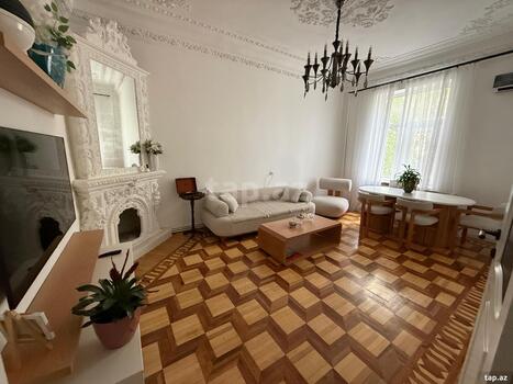 3-otaqlı mənzil, Bakıxanov küç., 70 m²