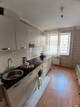 4-otaqlı mənzil kirayə verilir, Azər Əliyev küç. 23 b, 120 m²
