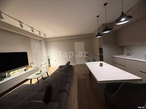 2-otaqlı yeni tikili, Həzi Aslanov m., 93 m²