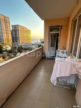 2-otaqlı yeni tikili, Əhmədli m., 76 m²