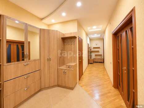 3-otaqlı yeni tikili kirayə verilir, Elmlər Akademiyası m., 146 m²