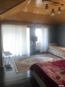 Həyət evi, Buzovna qəs.