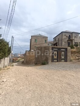 Həyət evi, Rza Talıbov küç.Ev 81a