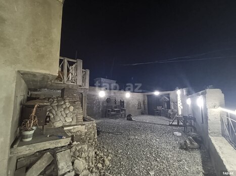 Həyət evi, Rza Talıbov küç.Ev 81a