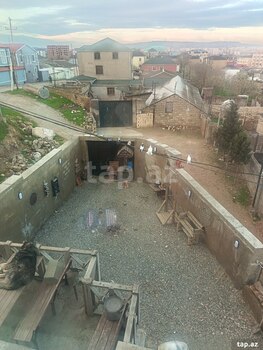Həyət evi, Rza Talıbov küç.Ev 81a