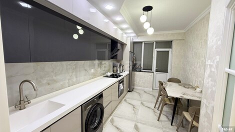3-otaqlı yeni tikili, Mir Cəlal küç., 128 m²