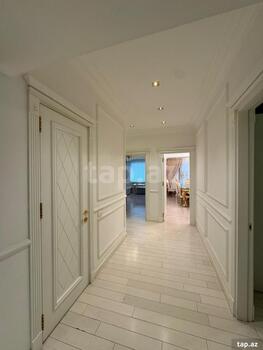 4-otaqlı yeni tikili, 8 Noyabr pr., 181 m²