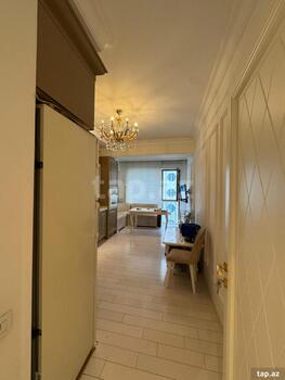 4-otaqlı yeni tikili, 8 Noyabr pr., 181 m²