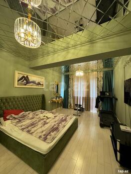 4-otaqlı yeni tikili, 8 Noyabr pr., 181 m²