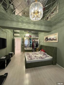 4-otaqlı yeni tikili, 8 Noyabr pr., 181 m²