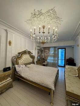 4-otaqlı yeni tikili, 8 Noyabr pr., 181 m²