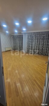 3-otaqlı yeni tikili, R.Behbudov küç., 136 m²