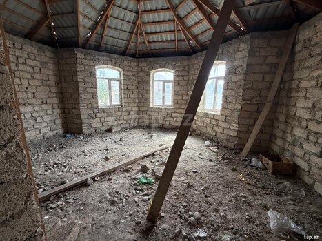 Həyət evi, Adil İsgəndərov küç.