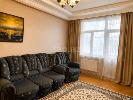4-otaqlı yeni tikili, Məhəmməd Naxçıvani küç., 170 m²