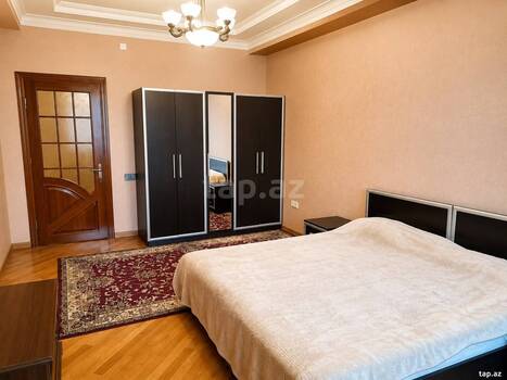 4-otaqlı yeni tikili, Məhəmməd Naxçıvani küç., 170 m²